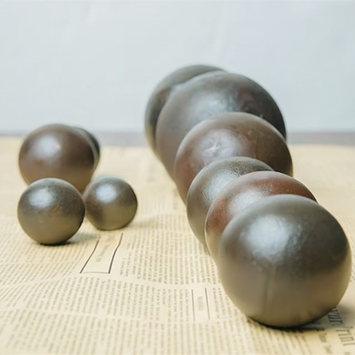 20MM إلى 150MM كرة فولاذية مزورة طحن كرة مطحنة كرة فولاذية B2 / B3 للطحن