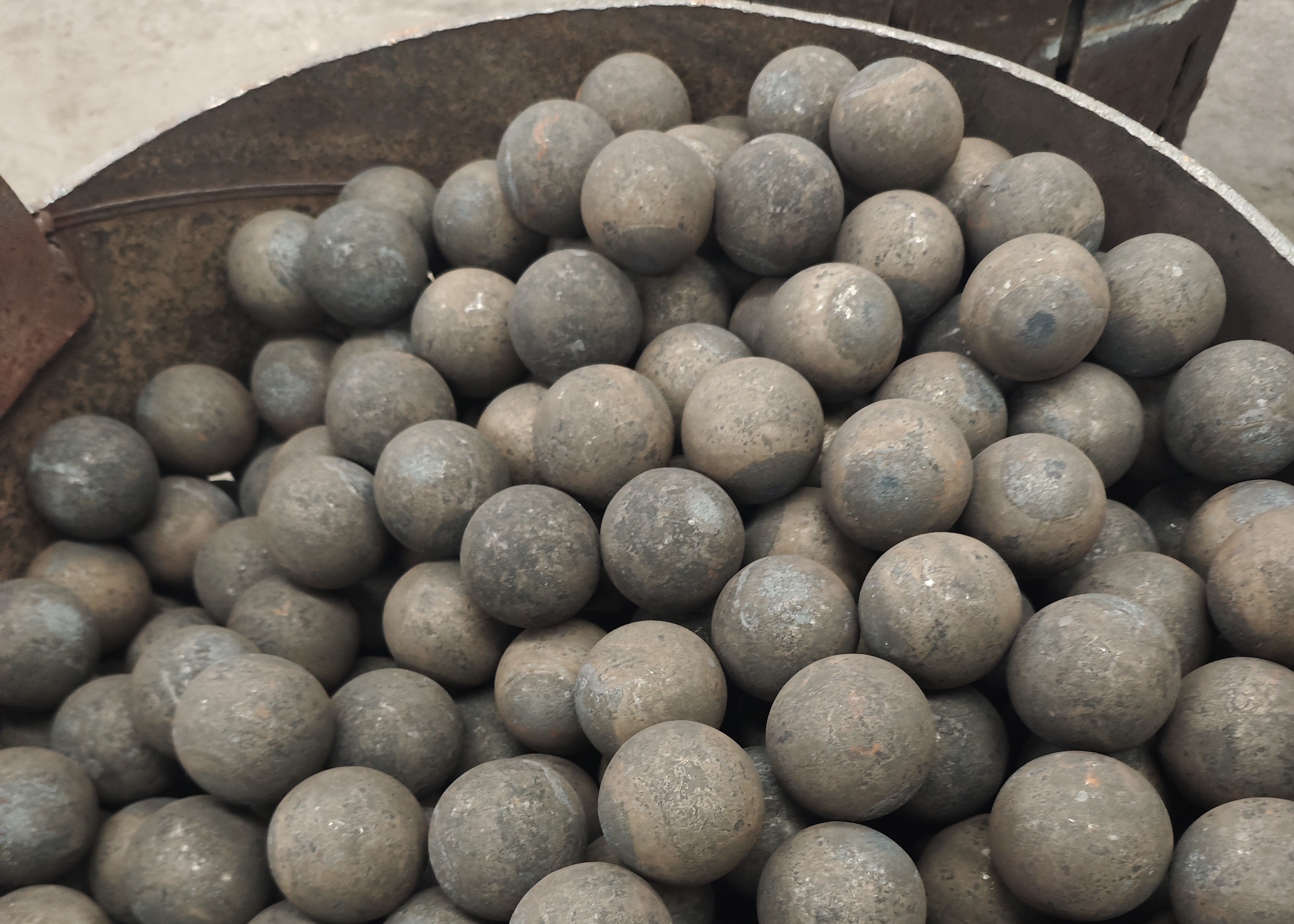 High Hardness Forged Steel Balls | Wear-Resistant Grinding Media for Mining Mills